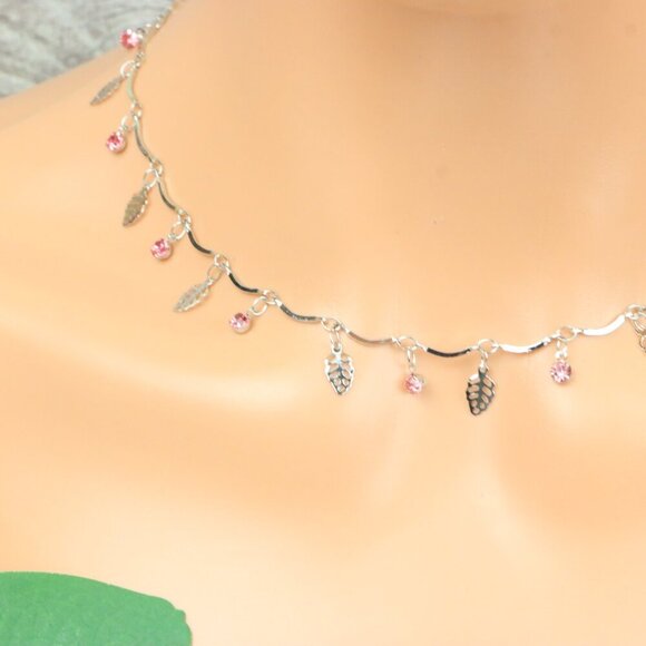 "Minimalist Necklace – Timeless, Elegant Jewelry for Her, MAR091576 - Picture 8 of 10